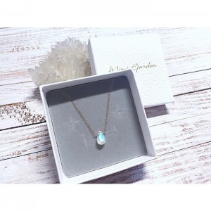 M Size Grade S 梨形水滴月亮石 - M Grade S Moonstones in pear shape (一圖一物 - Choose your stone by photos and videos) #s10002